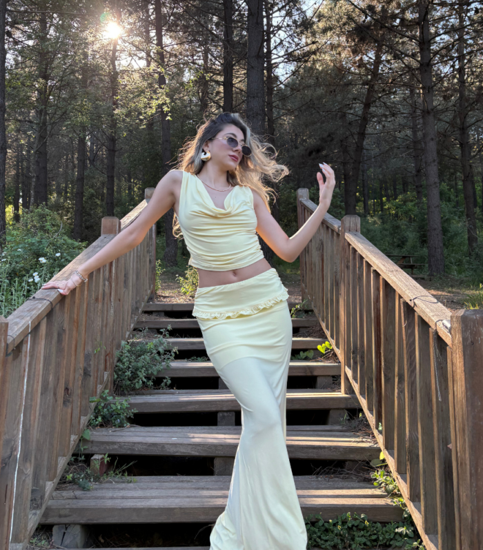 Drapeli Bluz & Etek İkili Takım